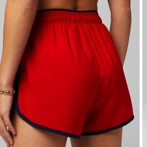 Fabletics Heritage Dolphin Short